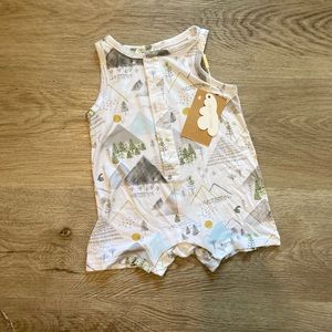 🗻Angel Dear Bamboo Shortie 3-6 Months - Mountains Print 🗻 NWT